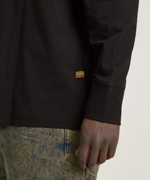 G-STAR（ジースター）の「SLEEVE PATCH T-SHIRT/オーバーサイズスリーブパッチブランドロゴロングスリーブT（Tシャツ/カットソー・メンズ・ダークブラック/ホワイト・SMALL/MEDIUM/LARGE）」の15枚目の写真