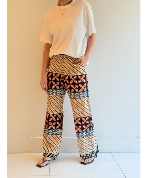 sara mallika（サラ マリカ）の「MURAL PRINT RELAX PANTS（その他パンツ・レディース・グリーン/ブラック・S）」の3枚目の写真