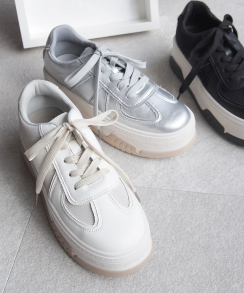 VIVIAN（ヴィヴィアン）の「厚底Tトゥデザインコンビカラーレースアップスニーカー（スニーカー・レディース・ベージュ/ブラック/シルバー・S/M/L/LL）」の15枚目の写真