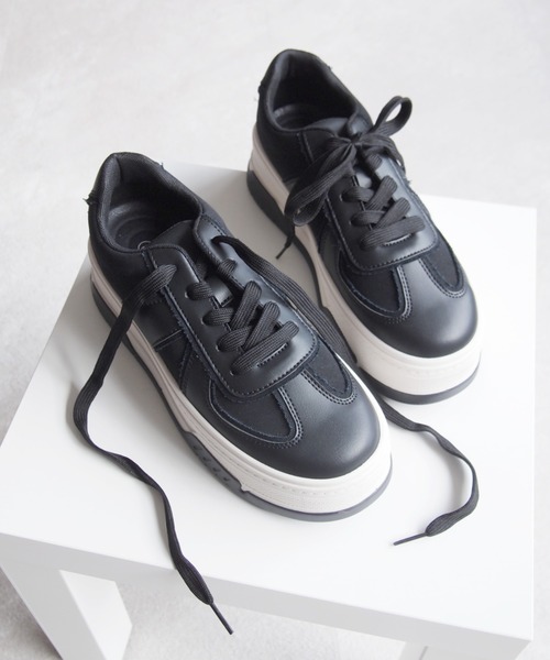 VIVIAN（ヴィヴィアン）の「厚底Tトゥデザインコンビカラーレースアップスニーカー（スニーカー・レディース・ベージュ/ブラック/シルバー・S/M/L/LL）」の16枚目の写真