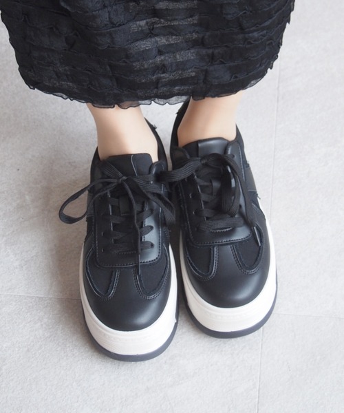 VIVIAN（ヴィヴィアン）の「厚底Tトゥデザインコンビカラーレースアップスニーカー（スニーカー・レディース・ベージュ/ブラック/シルバー・S/M/L/LL）」の10枚目の写真