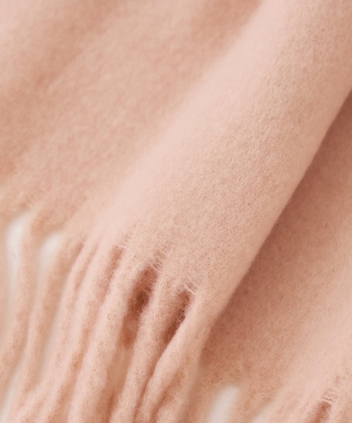 collex（コレックス）の「フカフカライトブークレーマフラー（ストール/ショール・レディース・アイボリー/ピンク/ブラック・フリー）」の6枚目の写真