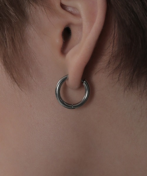 ORLEAN(オルレアン)の「【ORLEAN】ワンタッチフープピアス 17mm 316L(ピアス(両耳用)・レディース・シルバー/ゴールド・フリー)」の22枚目の写真