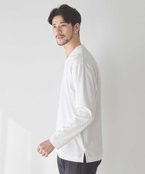 UNION STATION(ユニオンステーション)の「<UNION STATION by MEN'S BIGI>ジオメトリックパターン VネックロンT(Tシャツ/カットソー・メンズ・ホワイト/ブラック・XL/L/M/S)」の5枚目の写真