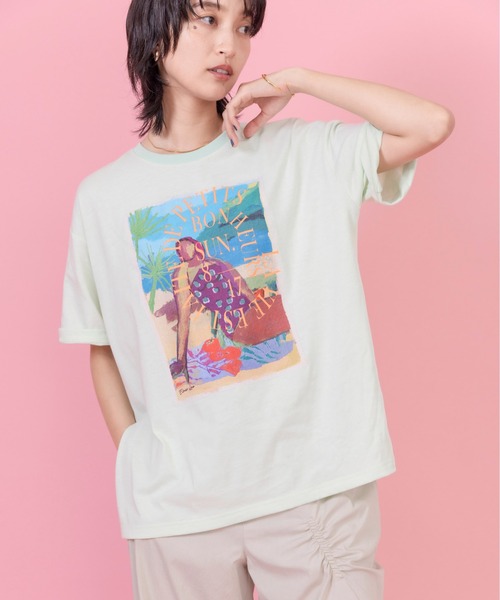 Eimee Law（エイミーロウ）の「アートプリント スリットTシャツ（Tシャツ/カットソー・レディース・ダークネイビー/ライトグリーン/オフホワイト/ライトグレー・FREE）」の4枚目の写真