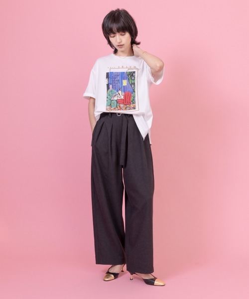 Eimee Law（エイミーロウ）の「アートプリント スリットTシャツ（Tシャツ/カットソー・レディース・ダークネイビー/ライトグリーン/オフホワイト/ライトグレー・FREE）」の5枚目の写真
