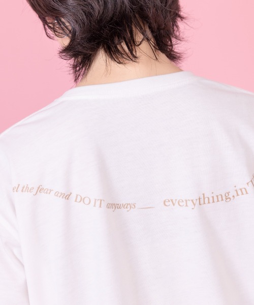 Eimee Law（エイミーロウ）の「アートプリント スリットTシャツ（Tシャツ/カットソー・レディース・ダークネイビー/ライトグリーン/オフホワイト/ライトグレー・FREE）」の21枚目の写真