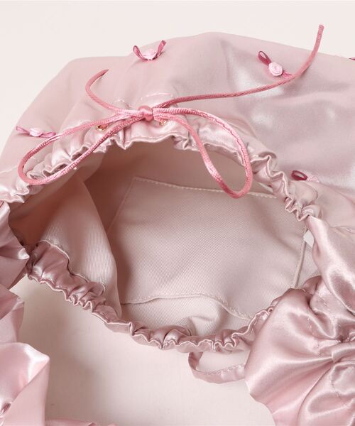 LILY BROWN(リリーブラウン)の「【LILY BROWN Lingerie】サテンバケットバッグ~プティ ローズ~(ハンドバッグ・メンズ・ブルー/ベージュ/ピンク・FREE)」の6枚目の写真