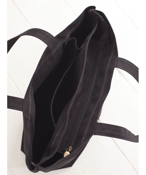 Maison de FLEUR(メゾンドフルール)の「マルチポケット帆布トートMバッグ(トートバッグ・レディース・ブラック/アイボリー/ピンク系その他3・FREE)」の17枚目の写真