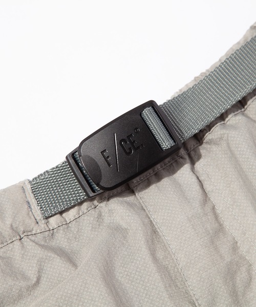 F/CE. (エフシーイー)の「F/CE. 2.5 LAYER FEATURE ZIP SHORTS / エフシーイー 2.5レイヤー フィーチャー ジップ ショーツ(その他パンツ・メンズ・ブラック/グレー・LARGE/MEDIUM/SMALL)」の7枚目の写真