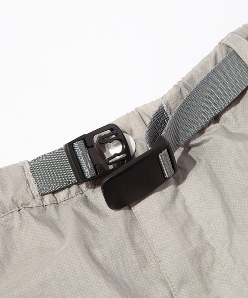 F/CE. (エフシーイー)の「F/CE. 2.5 LAYER FEATURE ZIP SHORTS / エフシーイー 2.5レイヤー フィーチャー ジップ ショーツ(その他パンツ・メンズ・ブラック/グレー・LARGE/MEDIUM/SMALL)」の8枚目の写真