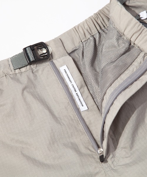 F/CE. (エフシーイー)の「F/CE. 2.5 LAYER FEATURE ZIP SHORTS / エフシーイー 2.5レイヤー フィーチャー ジップ ショーツ(その他パンツ・メンズ・ブラック/グレー・LARGE/MEDIUM/SMALL)」の9枚目の写真