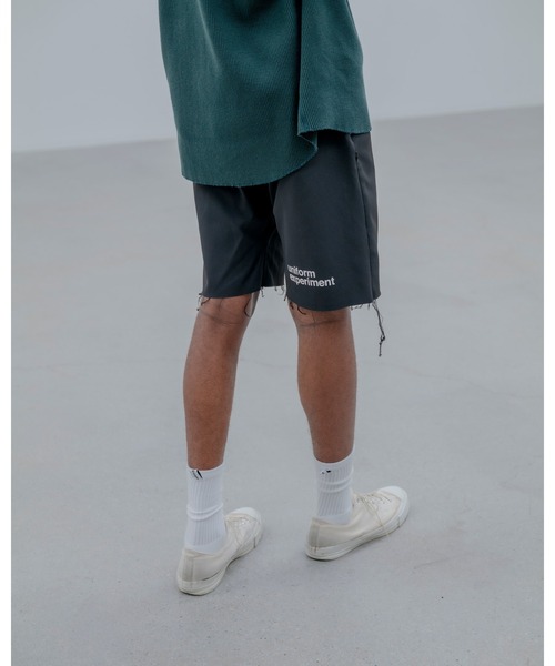 uniform experiment（ユニフォームエクスペリメント）の「HIGH STRETCH PIQUE CUT OFF SHORTS（その他パンツ・メンズ・ベージュ/グレー/ブラック・1/2/3/4）」の4枚目の写真