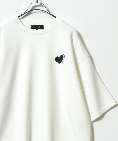 ANPAS(アンパス)の「ANPAS Ponte Fabric Heart Logo Embroidery Oversized T-Shirt/ANPAS 別注 ポンチ ハートロゴ 猫 ワンポイント刺繍 接触冷感 オーバーサイズ Tシャツ(Tシャツ/カットソー・メンズ・ホワイト系その他/ブラック系その他/ブラック系その他4/ブラック系その他5/ブラック系その他6/ホワイト系その他2/ホワイト系その他3/ホワイト系その他4/ホワイト系その他5/ホワイト系その他6/ブラック系その他2/ブラック系その他3・M/L)」の4枚目の写真