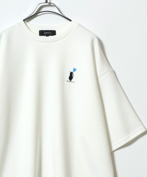 ANPAS(アンパス)の「ANPAS Ponte Fabric Heart Logo Embroidery Oversized T-Shirt/ANPAS 別注 ポンチ ハートロゴ 猫 ワンポイント刺繍 接触冷感 オーバーサイズ Tシャツ(Tシャツ/カットソー・メンズ・ホワイト系その他/ブラック系その他/ブラック系その他4/ブラック系その他5/ブラック系その他6/ホワイト系その他2/ホワイト系その他3/ホワイト系その他4/ホワイト系その他5/ホワイト系その他6/ブラック系その他2/ブラック系その他3・M/L)」の6枚目の写真