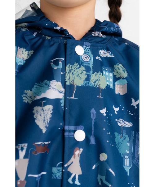 FABHUG （ファブハグ）の「【収納巾着袋付き】タウンレインコート（レインコート/ポンチョ・キッズ・ブルー/ネイビー・110cm/120cm/100cm/130cm/140cm）」の13枚目の写真