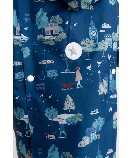 FABHUG （ファブハグ）の「【収納巾着袋付き】タウンレインコート（レインコート/ポンチョ・キッズ・ブルー/ネイビー・110cm/120cm/100cm/130cm/140cm）」の15枚目の写真