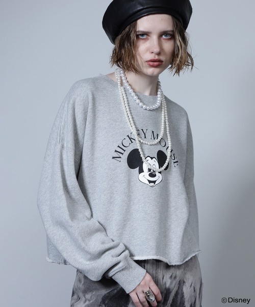 Disney(ディズニー)の「MICKEY MOUSE/face sweat(Tシャツ/カットソー・レディース・グレー/イエロー/ホワイト・ONE SIZE)」の2枚目の写真