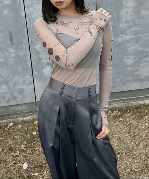 LVEU.（ラブユ.）の「【LVEU.】タトゥーシアートップス / トップス