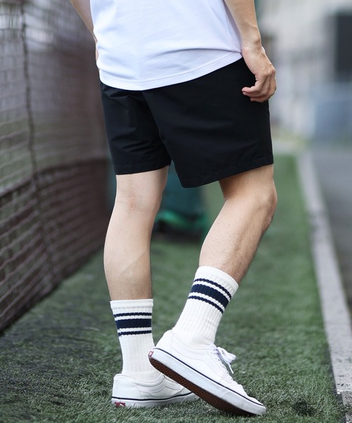 NEW ERA（ニューエラ）の「NEW ERA/ニューエラ ショーツ/ショートパンツ ブランドロゴ ストレッチ 14410140/14670946（その他パンツ・メンズ・ブラック/ブラック×ホワイト・M/XL/XXL/L）」の4枚目の写真