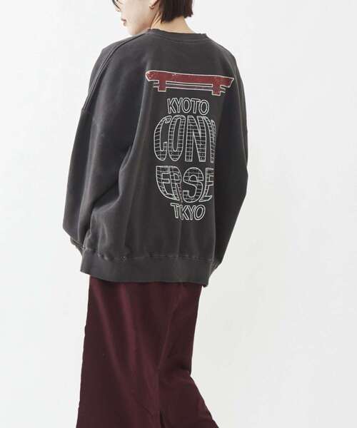 CONVERSE TOKYO（コンバーストウキョウ）の「【限定展開】LOGO DESIGN SWEAT（スウェット・レディース・アイボリー/ブラック/ブルー・SMALL/MEDIUM）」の4枚目の写真