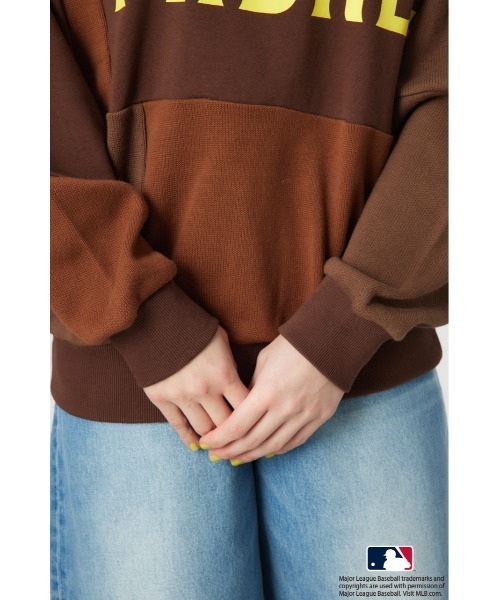 RODEO CROWNS WIDE BOWL（ロデオクラウンズワイドボウル）の「MLBブロッキングトップス（その他トップス・レディース・ブラウン/ネイビー/グレー×ホワイト・MEDIUM/LARGE）」の18枚目の写真
