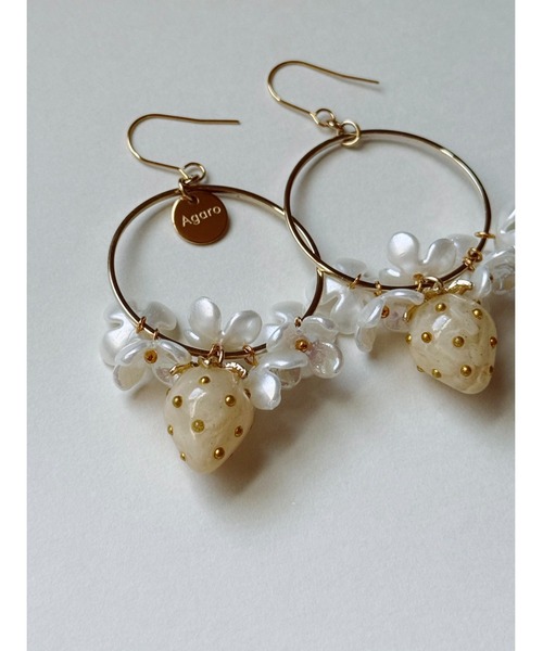 tone(トーン)の「【Agaro】No.448 サージカルステンレス 苺 いちご アレルギー対応(MA)(ピアス(両耳用)・レディース・ベージュ/ピンク/アイボリー/ブラック/ブルー・FREE)」の2枚目の写真