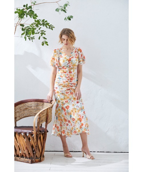 Daniela Dress シャーリングラッフルスリーブドレス（ワンピース