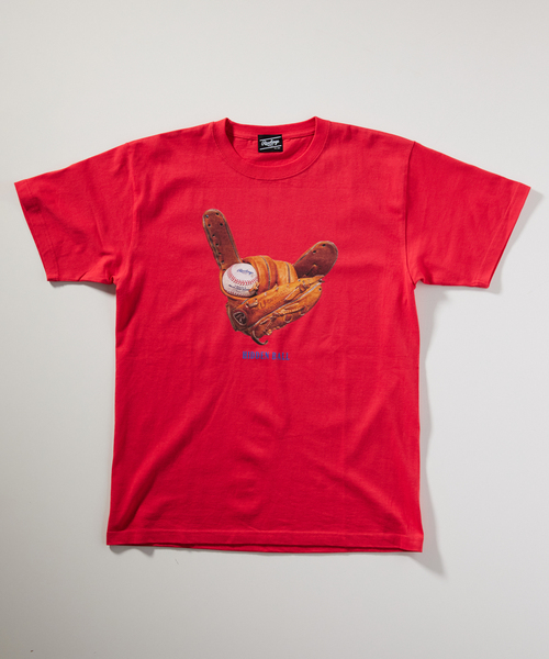 JOURNAL STANDARD relume(ジャーナルスタンダード レリューム)の「Rawlings / ローリングス 別注 XPG3 GLOBE ART Tシャツ”HIDDEN BALL”(Tシャツ/カットソー・メンズ・レッド・MEDIUM/SMALL/LARGE)」の2枚目の写真