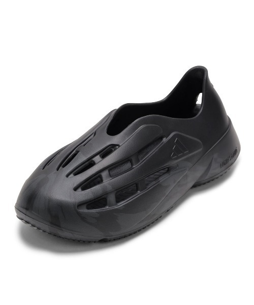 adidas（アディダス）の「【adidas】 LIGHTBLAZE MOC U（スニーカー・メンズ・ブラック×ブラック・25.5cm/26.5cm/27.5cm/28.5cm/29.5cm）」の4枚目の写真