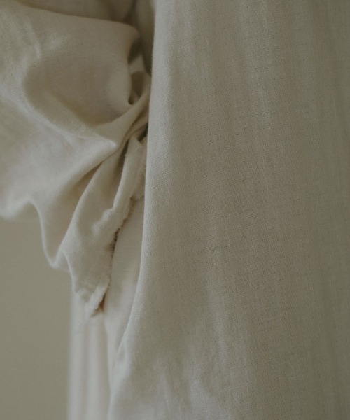 ETRE TOKYO（エトレトウキョウ）の「オープンバックダブルガーゼ