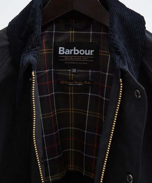 Barbour(バブアー)の「【BARBOUR / バブアー】TRANSPORT トランスポート / ピーチスキン コットン / ショートブルゾン(ブルゾン・メンズ・ネイビー/セージグリーン・50/46/48)」の16枚目の写真