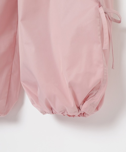 Honeys（ハニーズ）の「リボン付カーゴパンツ（カーゴパンツ・レディース・アイボリー/ブラック/グレイッシュブルー/ピンク・L/LL/M/S/SS）」の14枚目の写真