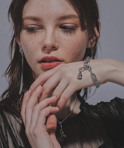 HARE（ハレ）の「モチーフチェーンブレスレット(HARE)（ブレスレット・レディース・ゴールド/シルバー・FREE）」の4枚目の写真