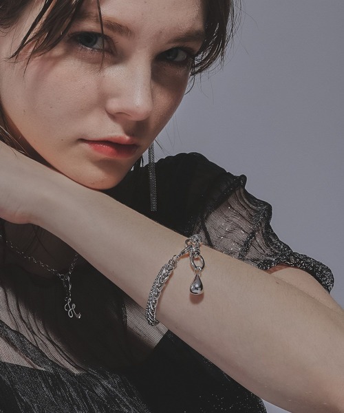 HARE（ハレ）の「モチーフチェーンブレスレット(HARE)（ブレスレット・レディース・ゴールド/シルバー・FREE）」の6枚目の写真