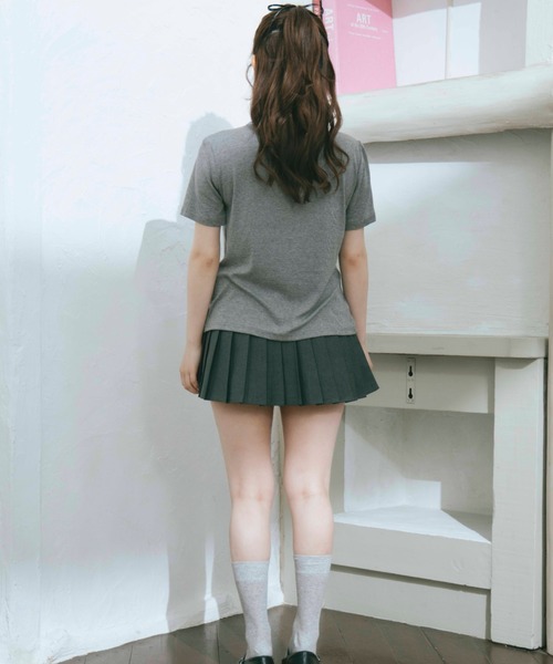 TITTY&CO.(ティティーアンドコー)の「半袖フリルストライプニットセット(ニット/セーター・レディース・ブラック/グレー・FREE)」の8枚目の写真