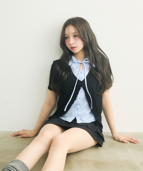 TITTY&CO.(ティティーアンドコー)の「半袖フリルストライプニットセット(ニット/セーター・レディース・ブラック/グレー・FREE)」の19枚目の写真