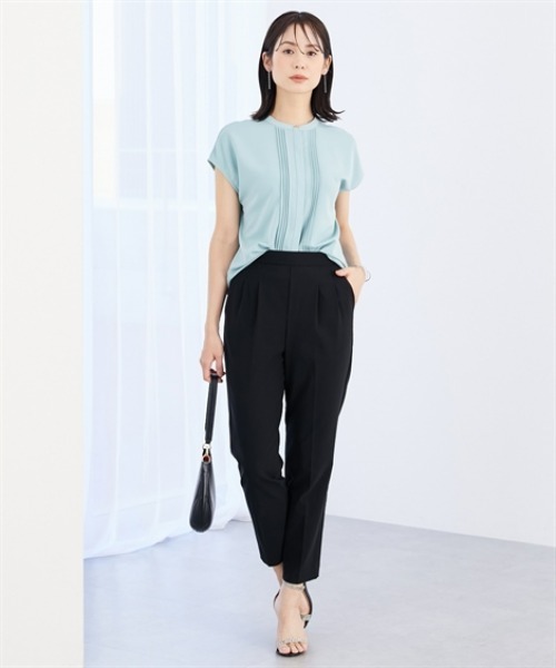 7days Life Styling(セブンデイズライフスタイリング)の「【UVカット/速乾】ストレッチパウダーサテンピンタックフレンチスリーブブラウス(シャツ/ブラウス・レディース・ネイビー/グリーン/グレイッシュベージュ/オフホワイト・S/M/L/LL/3L)」の13枚目の写真