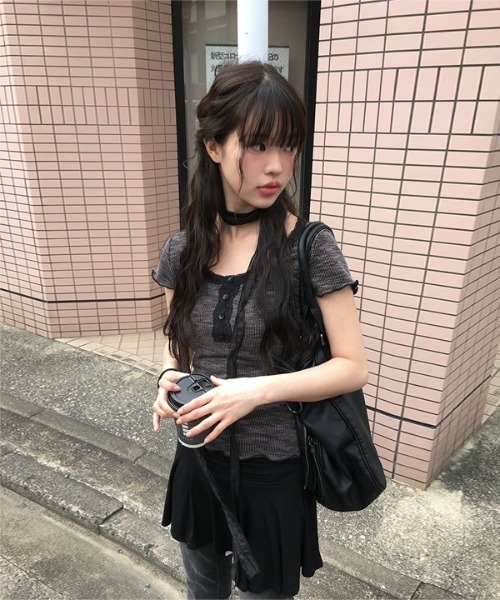 anyonemore（エニワンモア）の「ロングタイスカーフ付きレースボタン半袖Tシャツセット（Tシャツ/カットソー・レディース・チャコール/カーキ/ホワイト・FREE）」の5枚目の写真