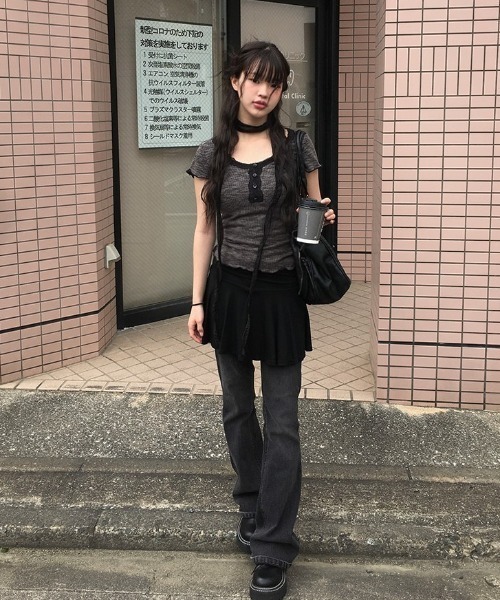 anyonemore（エニワンモア）の「ロングタイスカーフ付きレースボタン半袖Tシャツセット（Tシャツ/カットソー・レディース・チャコール/カーキ/ホワイト・FREE）」の4枚目の写真