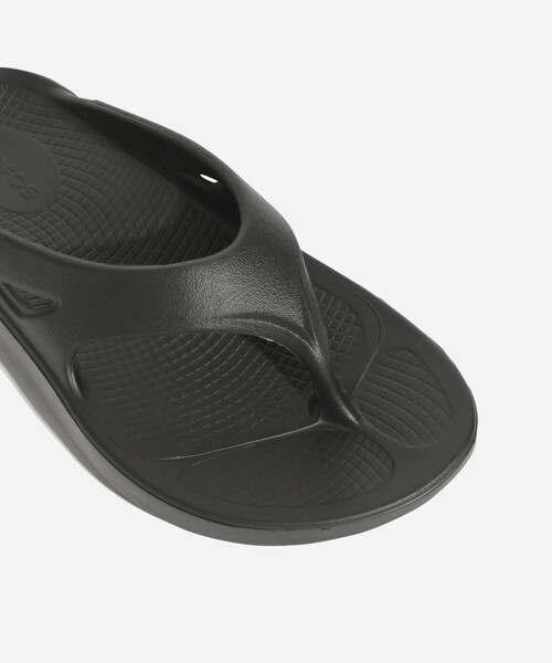 OOFOS（ウーフォス）の「OOFOS original（サンダル・メンズ・ブラック/グレー・25.0cm/26.0cm/27.0cm/28.0cm/23.0cm/24.0cm）」の7枚目の写真