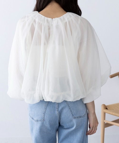 MAGASIN DE MODE Chou Chou(マガジンデモードシュシュ)の「【MAGASIN DE MODE Chou Chou】オーガンジーバルーンショートブラウス trc※(シャツ/ブラウス・レディース・オフホワイト/チャコールグレー/ブラック・FREE)」の7枚目の写真