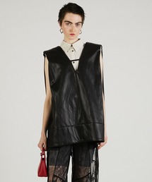 PRANK PROJECT | 【2025Summer Pre-Order】フロントレザーボクシーVネックトップ / Front Leather Boxy V Neck Top(その他トップス)