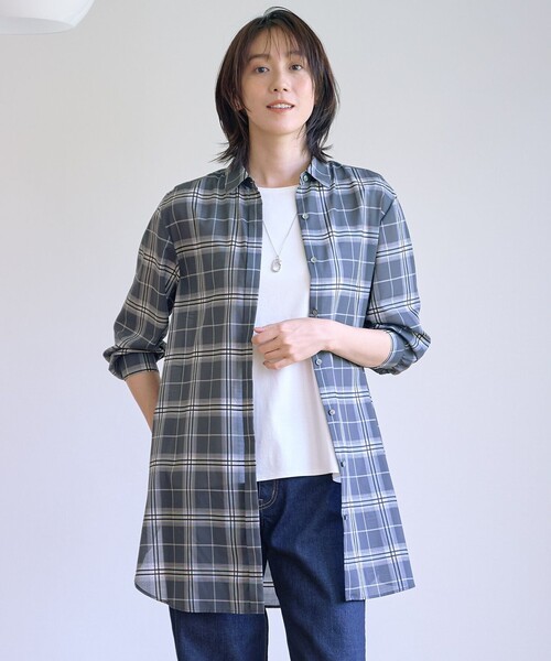 J.PRESS Ladies(J.プレス レディス)の「【WEB限定カラーあり・洗える】SOFT SHEER チェック ロング シャツ(シャツ/ブラウス・レディース・ブラウン系3/グレー系3/ネイビー系3・XS)」の1枚目の写真