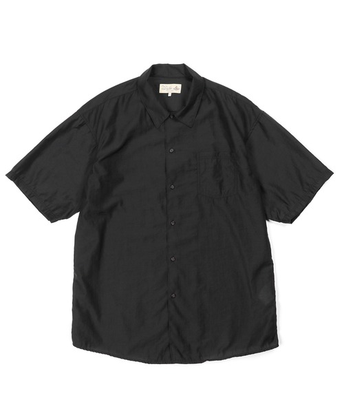 The DUFFER of ST.GEORGE(ザダファーオブセントジョージ)の「NILON/WOOL S/S LOOSE SHIRT:ナイロン/ウール ルーズフィット 半袖シャツ(シャツ/ブラウス・メンズ・ブラック/グレイッシュベージュ・MEDIUM/LARGE/X-LARGE)」の7枚目の写真