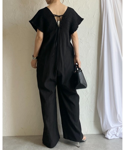 She's Closet(シーズクローゼット)の「深Vネック ハイウエスト フレンチスリーブ シャーリングワイドパンツサロペット(サロペット/オーバーオール・レディース・ブラック/グレイッシュベージュ/カーキブラウン・FREE)」の21枚目の写真