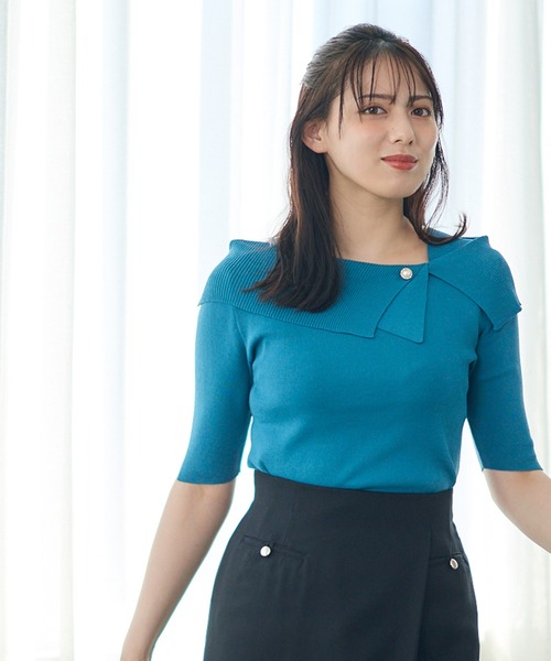 12Twelve Agenda（トゥエルブ　アジェンダ）の「パール釦アシメオフショル5分袖ニットプルオーバー（ニット/セーター・レディース・グレイッシュベージュ/ブルーグリーン/グリーン/ピンク・M）」の6枚目の写真