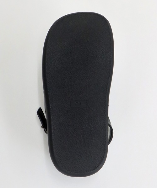 BLUEEAST（ブルーイースト）の「クロスベルト厚底コンフォートサンダル（サンダル・レディース・アイボリー/ブラック・MEDIUM/LARGE）」の6枚目の写真