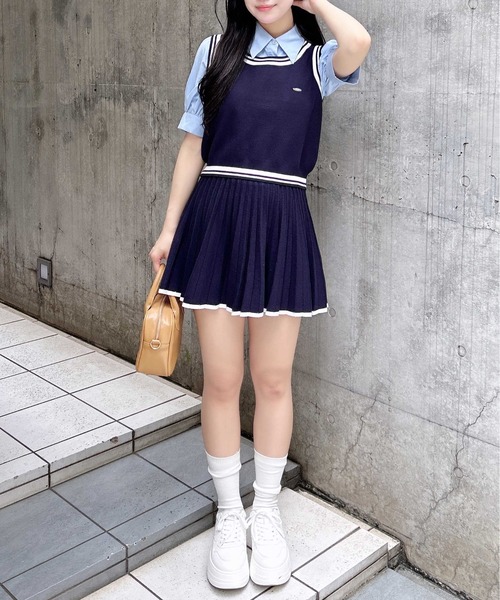 INGNI(イング)の「ニットベスト+ニットミニスカパン/セットアップ(セットアップ・レディース・ベージュ/ネイビー/グレー・M)」の14枚目の写真
