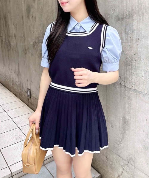 INGNI(イング)の「ニットベスト+ニットミニスカパン/セットアップ(セットアップ・レディース・ベージュ/ネイビー/グレー・M)」の6枚目の写真